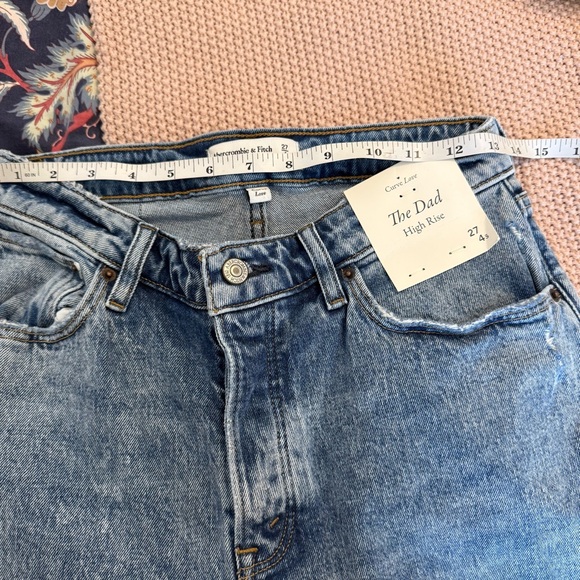 NWT Abercrombie & Fitch The Dad High Rise Curve Love Medium Destroy 27 Short - Picture 10 of 13